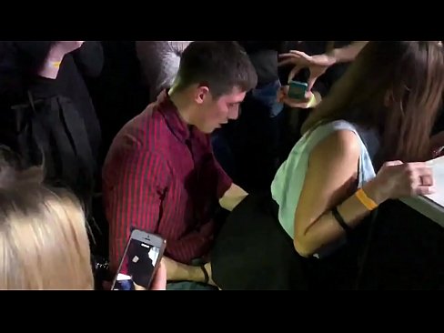 ❤️ Вистински секс во руски ноќен клуб. 18-годишна Русинка во анус и вагина се заебала во ноќен клуб ❌ Секс видео кај нас mk.tuberxxx.ru ❌️